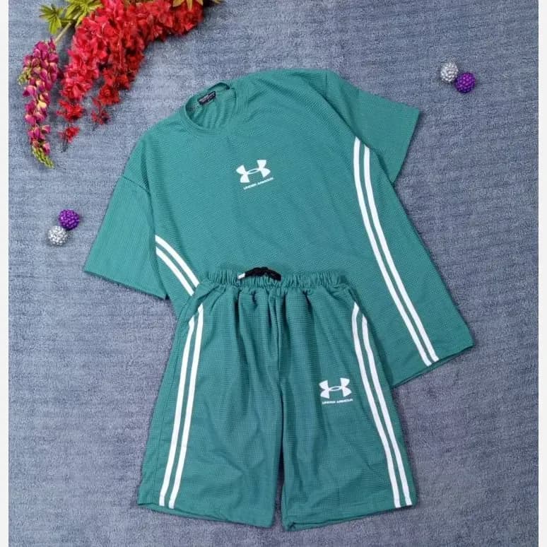 ست تیشرت شلوارک بیسکوییتی طرح UNDER ARMOUR نواردوزی شده — تصویر ۵