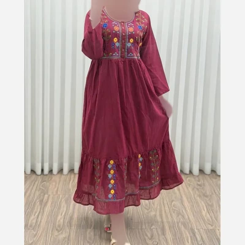 پیراهن گلدوزی هندی بلند نخی واردتی فری سایز — تصویر ۴