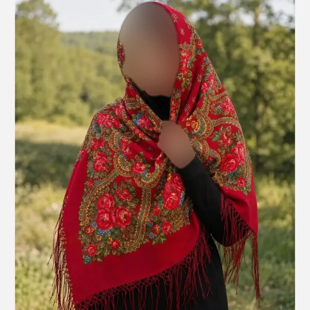 روسری ترکمنی پشمی قرمز قواره 148 برند پاولوف پوساد روسیه — تصویر ۲