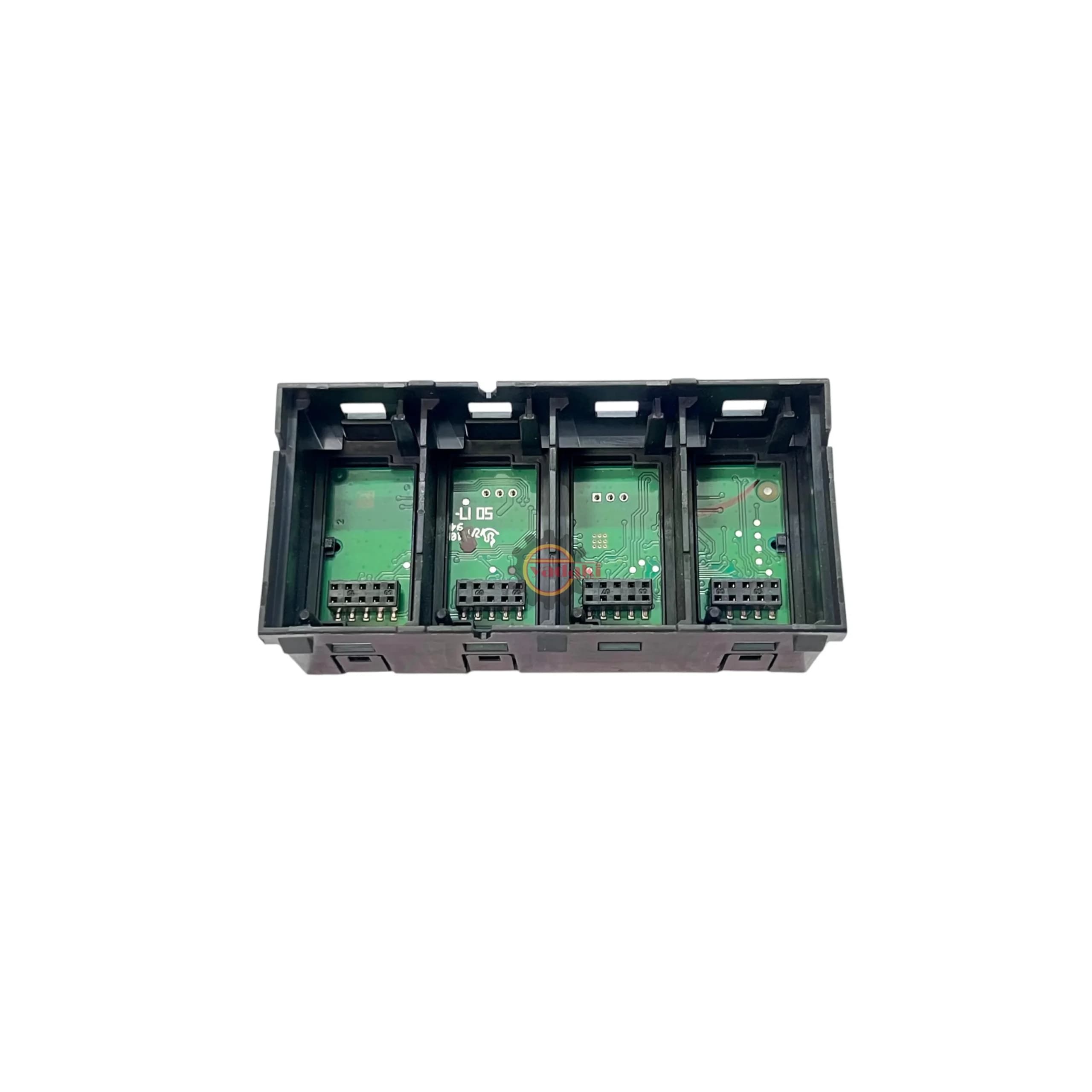 جعبه کلید (سوییچ) داخل داشبورد FMX FM4 FH500 استوک اصلی — تصویر ۲
