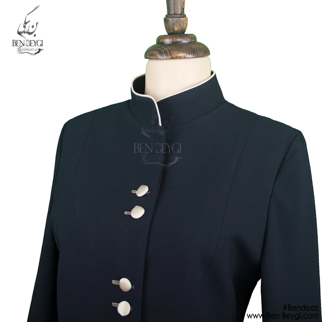 مانتو شلوار اداری سرمه ای هشت دکمه جفت یقه ایستاده مغزی دوزی پارچه بزیاق کد 14851 — تصویر ۲