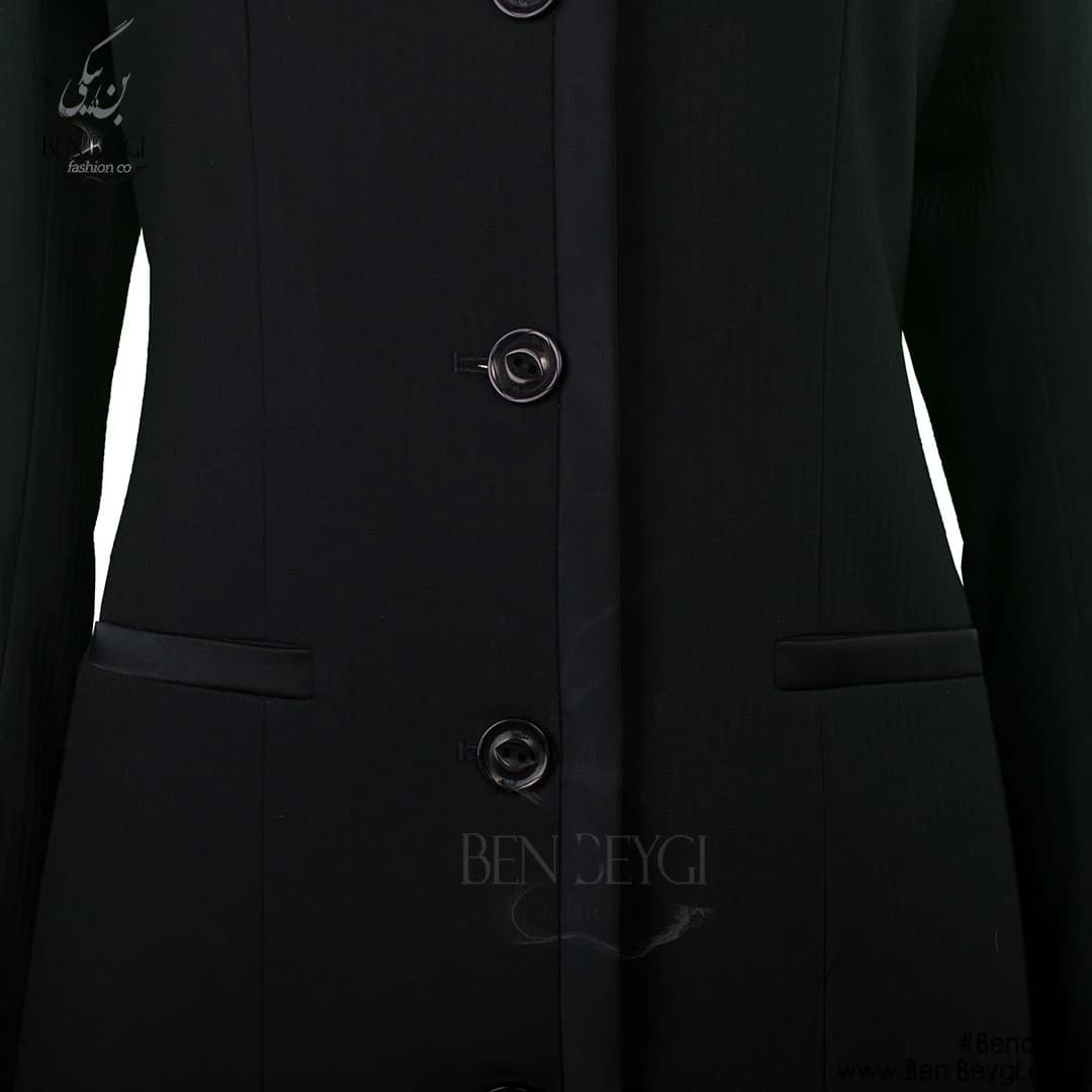 مانتو شلوار اداری مشکی پنل دار راه راه محو پارچه بزیاق کد 10738 — تصویر ۳