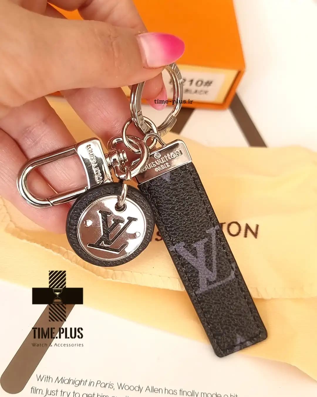 جاسوئیچی لویی ویتون مدل Neo LV Club Bag Charm and Kev Holder — تصویر ۴