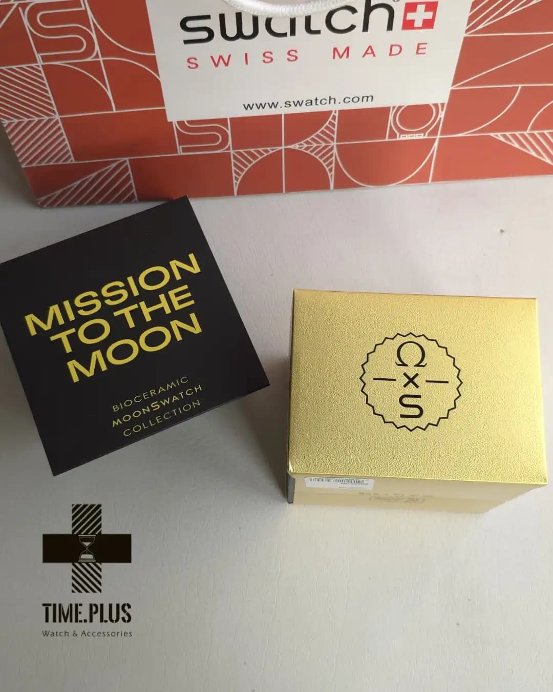 جعبه ساعت امگا سواچ Mission To The Moon Moonshine Gold — تصویر ۲