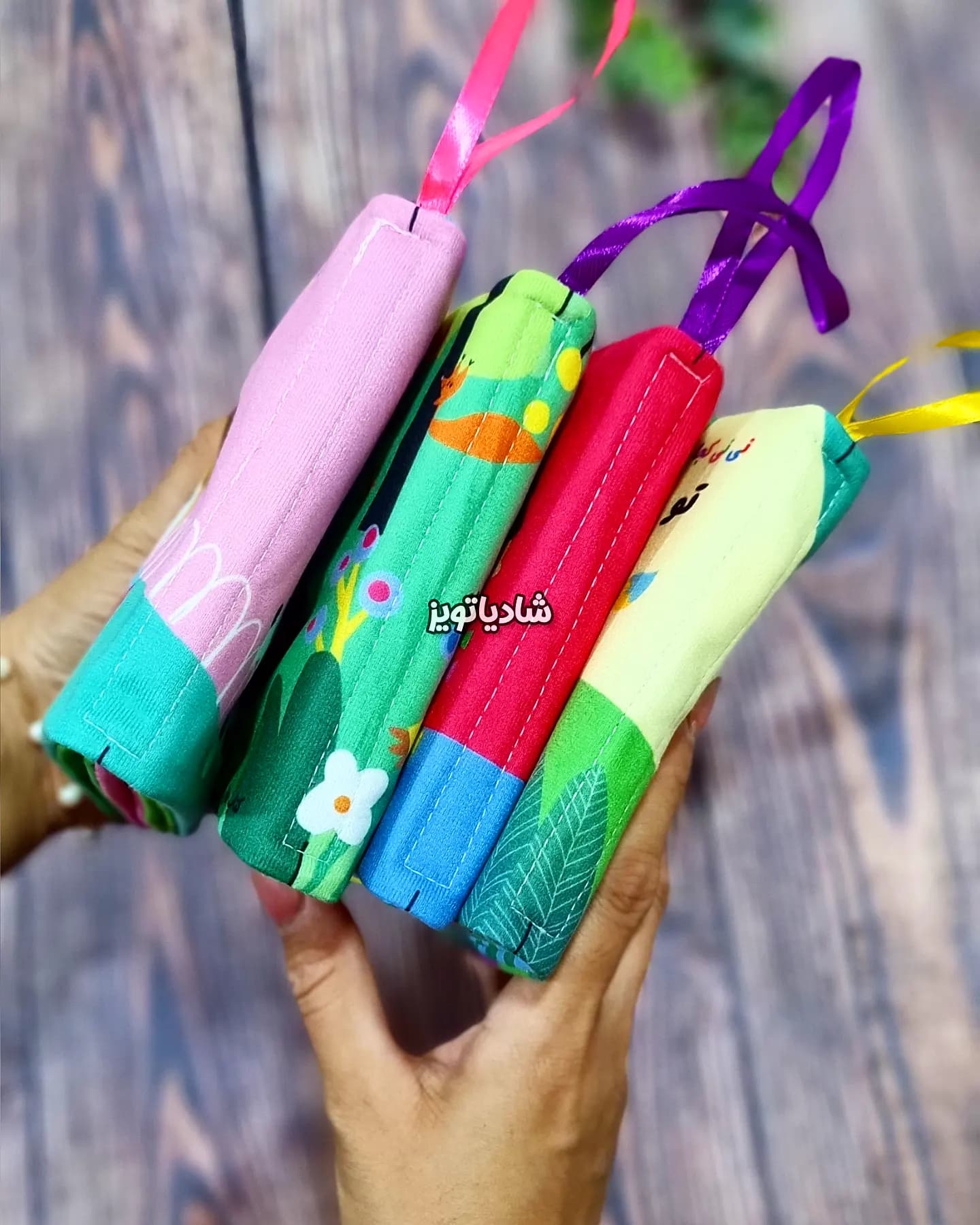 کتاب پارچه ای نی نی چقدر مهربونه — تصویر ۲