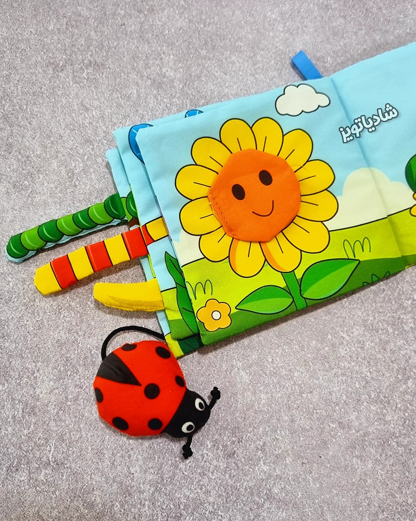کتاب پارچه ای اورجینال حشرات مربعی — تصویر ۵