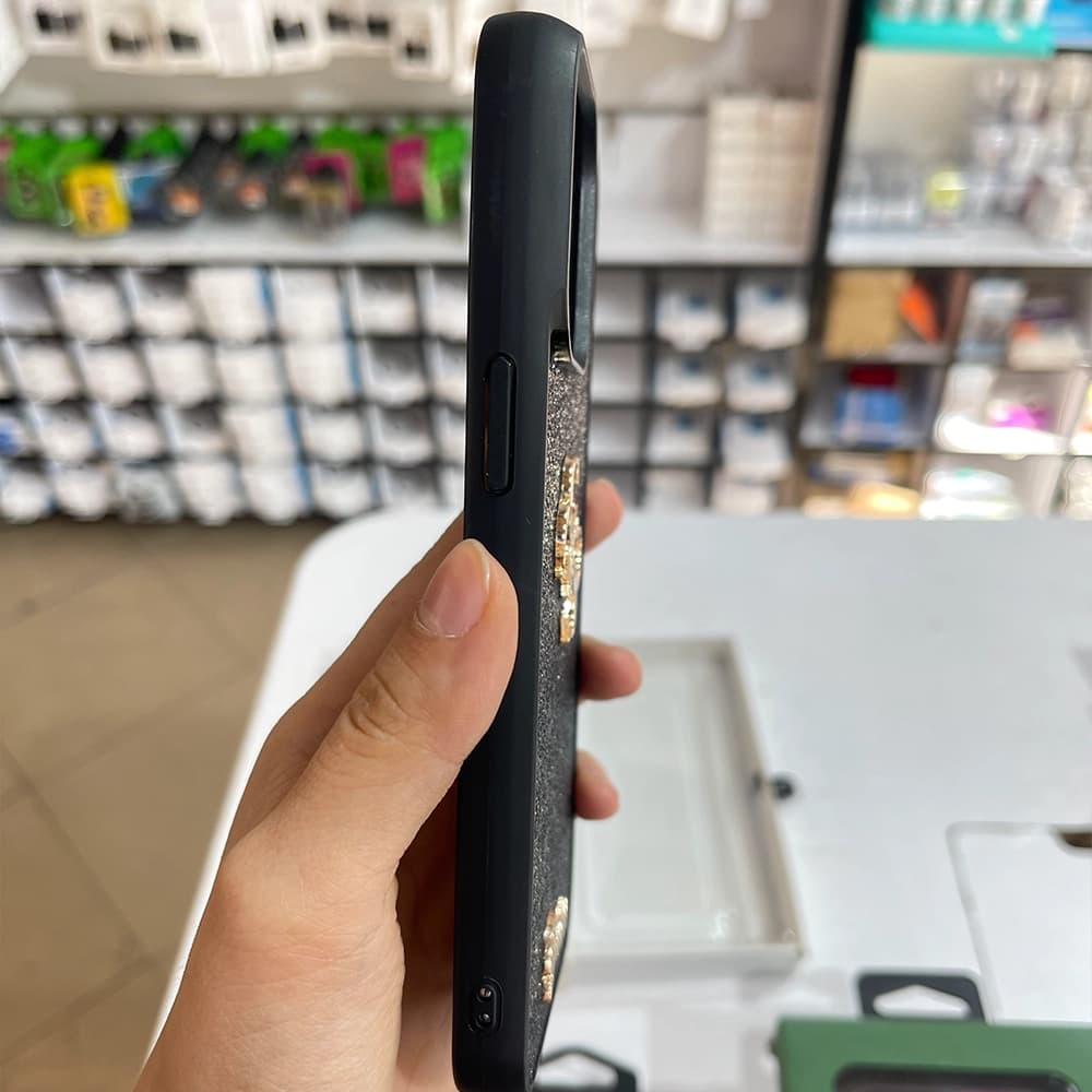 کاور گس مناسب برای آیفون 15 پرومکس — تصویر ۴