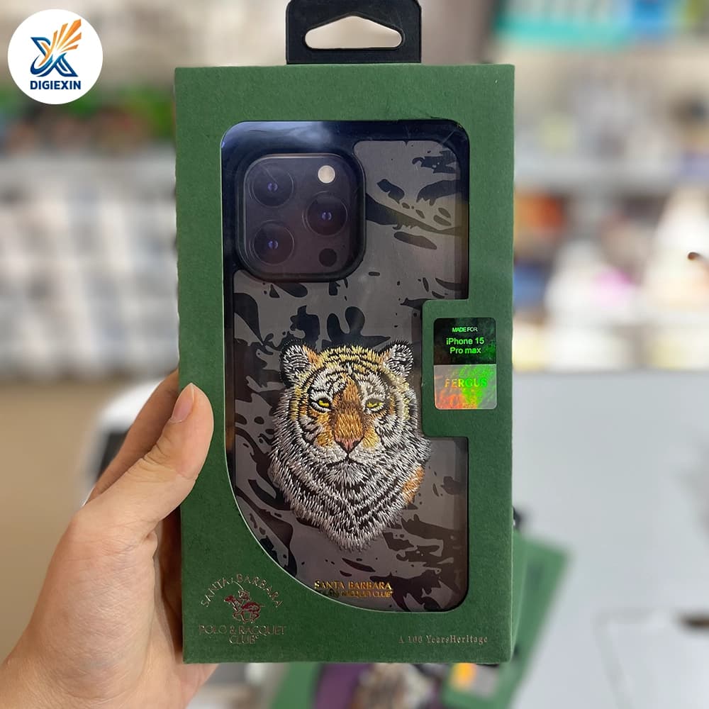 کاور پولو مدل گلدوزی شده مناسب برای گوشی آیفون 15 پرومکس — تصویر ۲