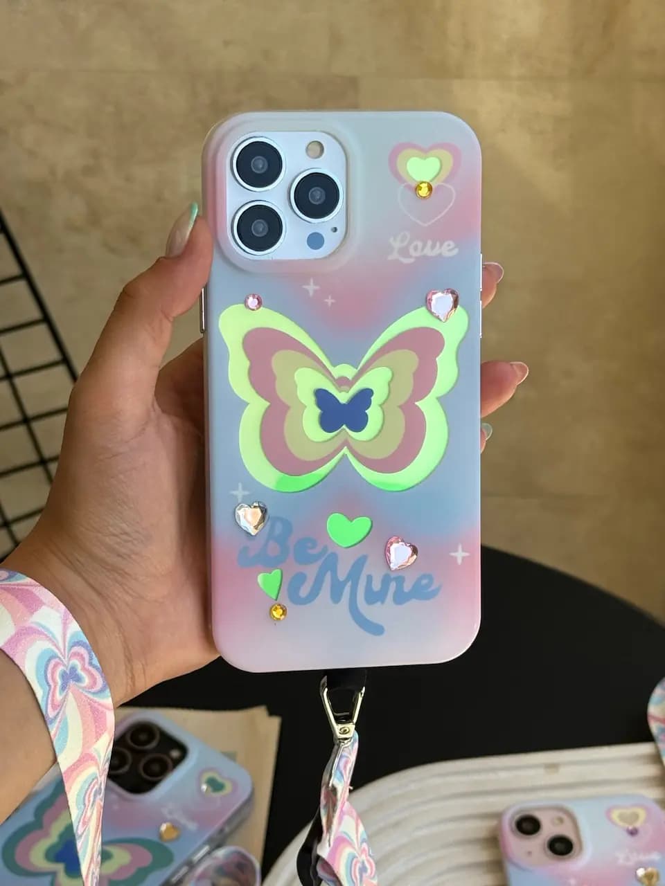 قاب Be Mine پروانه ای با بند (کدC1691) — تصویر ۶