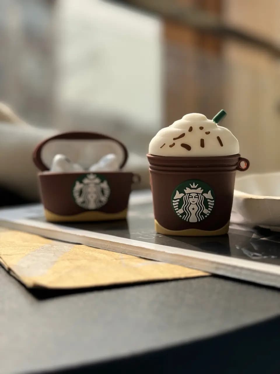 کاور ایرپاد Mocha Cream استارباکس — تصویر ۳