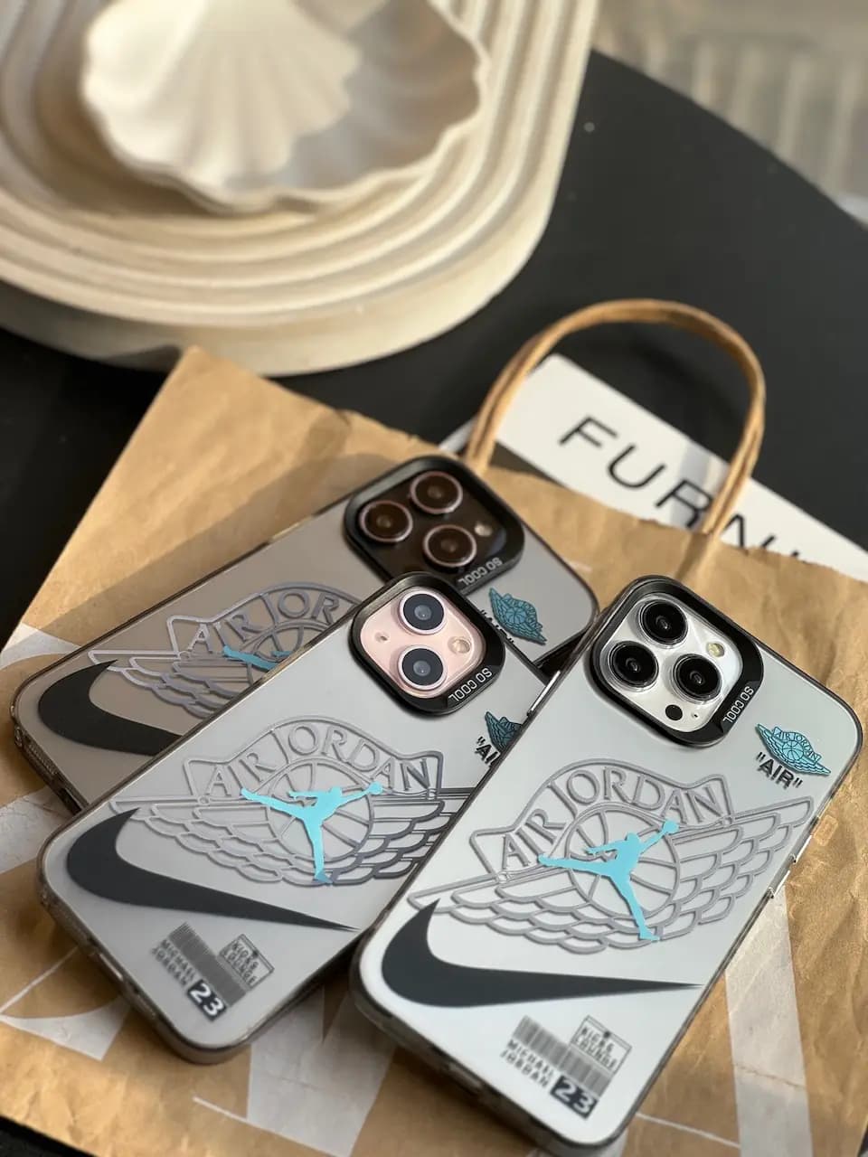 قاب Silver Nike Air Jordan — تصویر ۴
