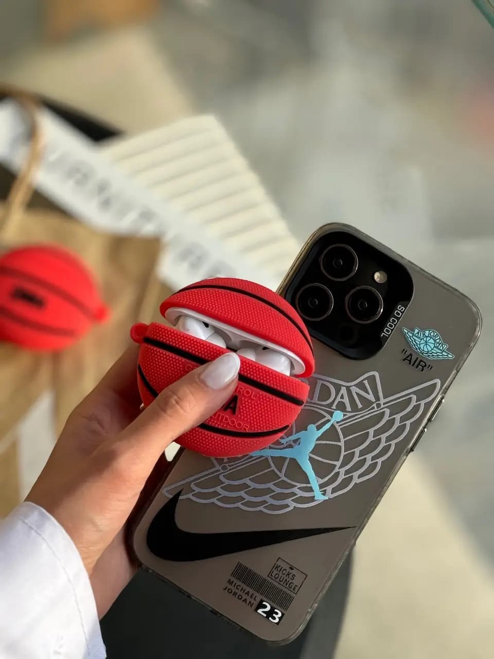 قاب Silver Nike Air Jordan — تصویر ۶