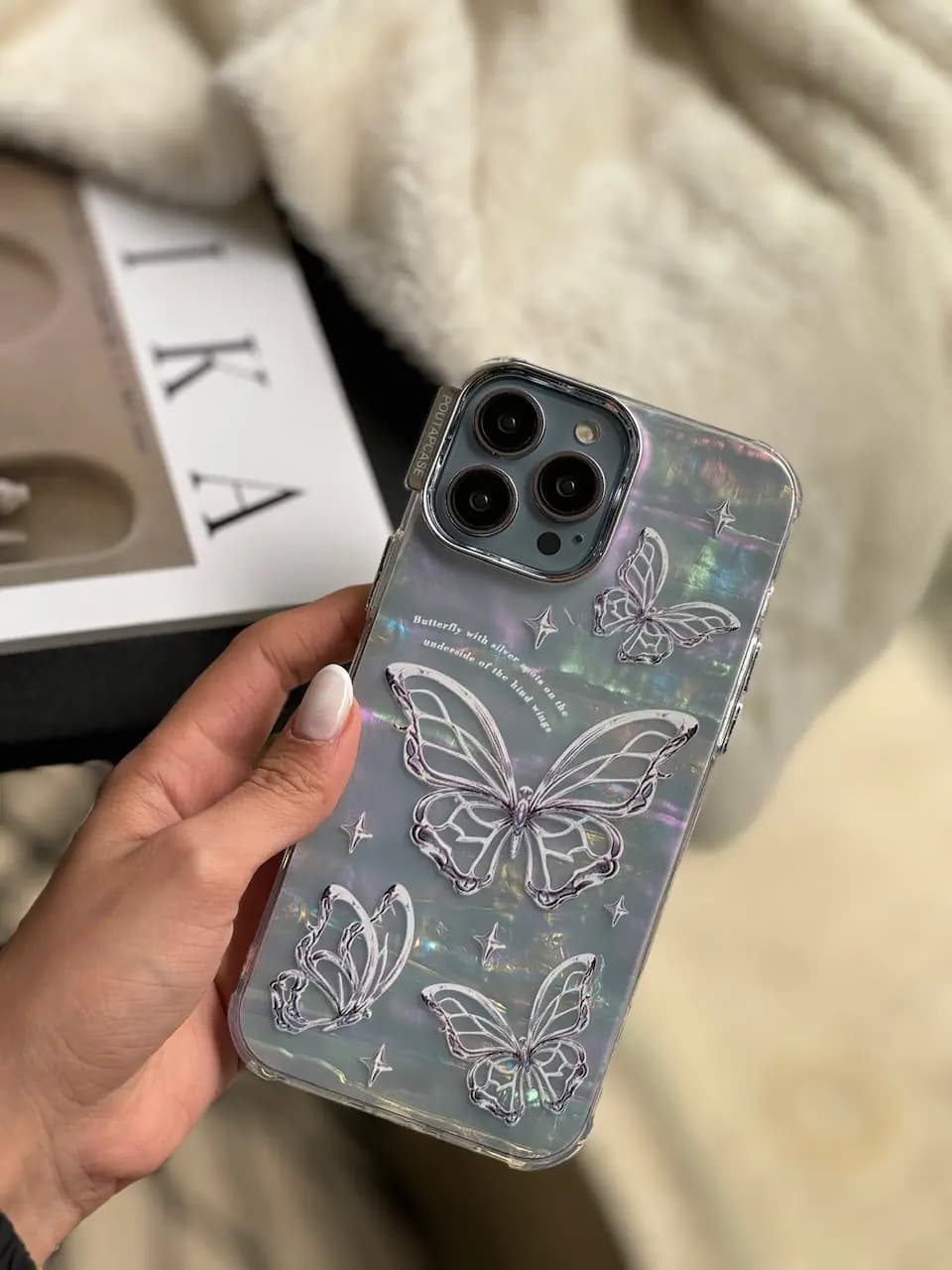 قاب PoutapCase Butterfly یخی هولوگرامی — تصویر ۳