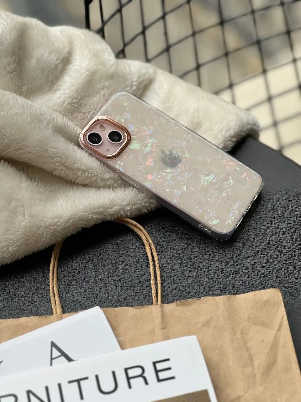 قاب Gold Camera یخی — تصویر ۲