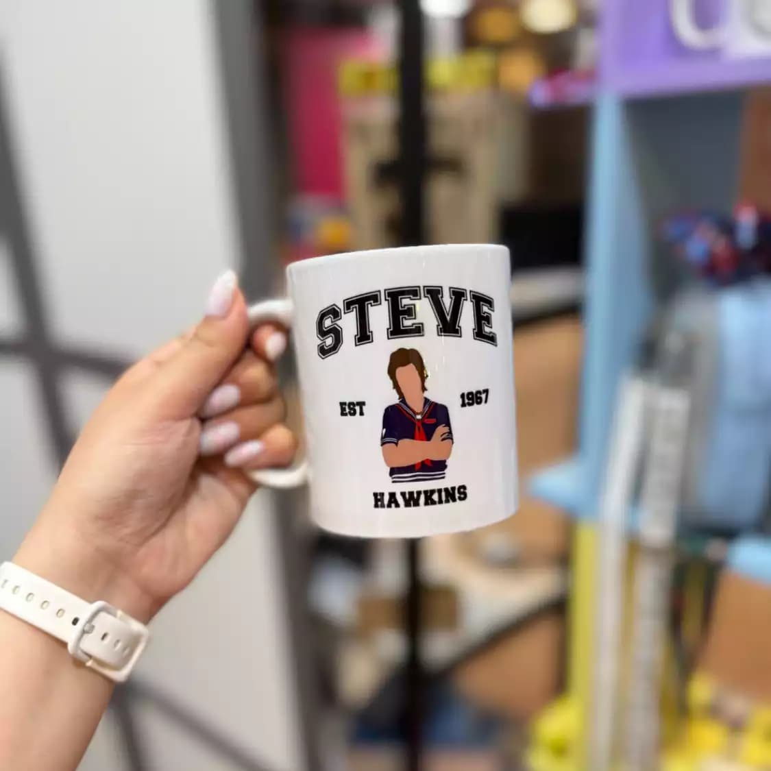 ماگ طرح Stranger Things steve — تصویر ۳