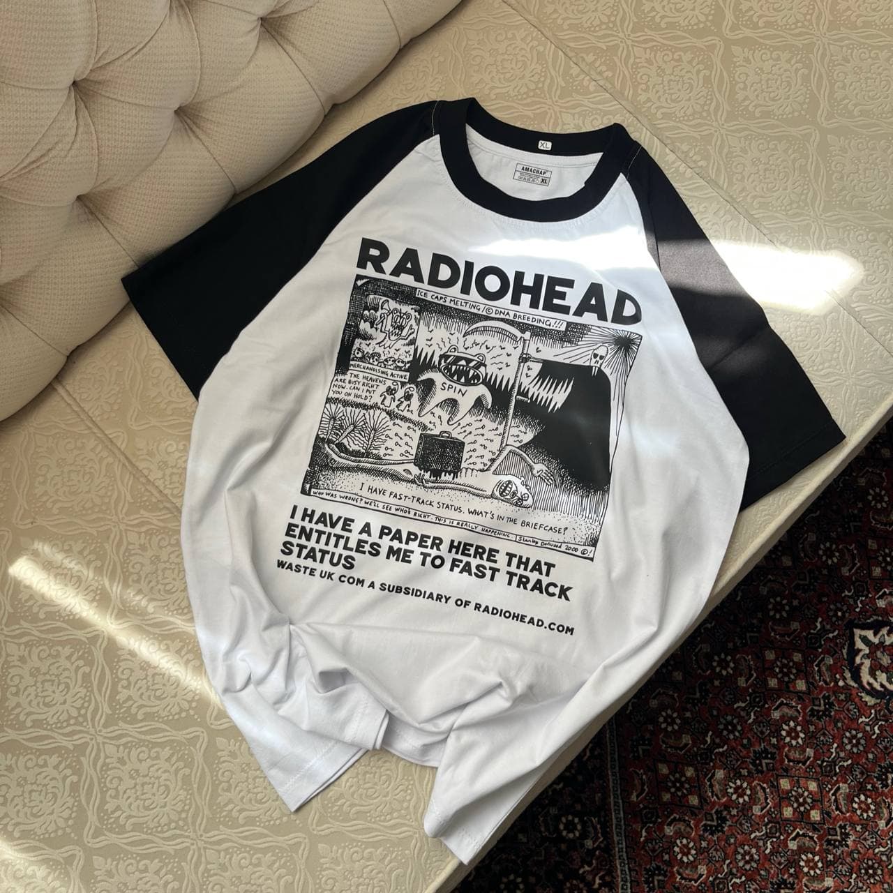 تیشرت طرح RadioheadFast Track Status