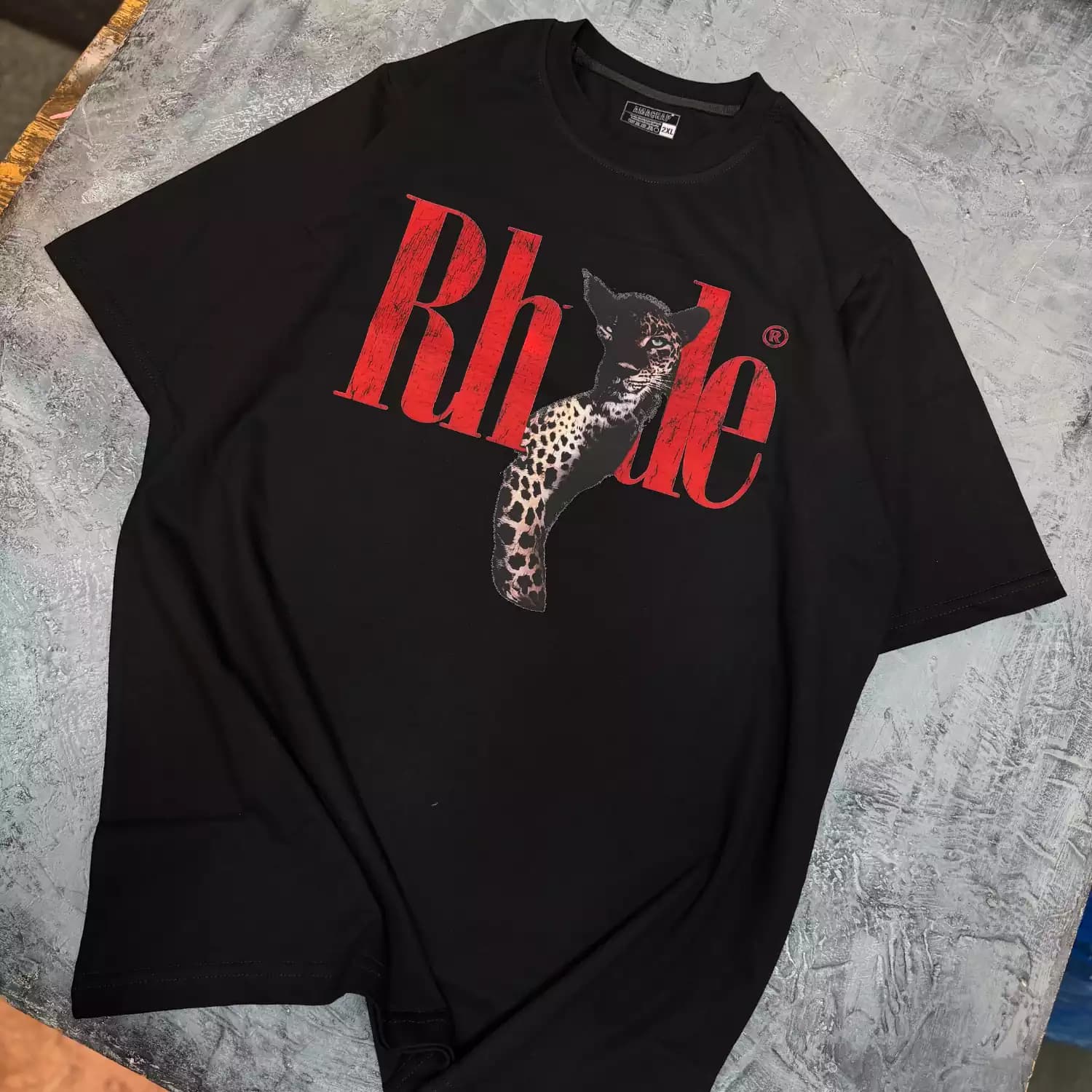 تیشرت طرح برند RHUDE با طرح پلنگ — تصویر ۳
