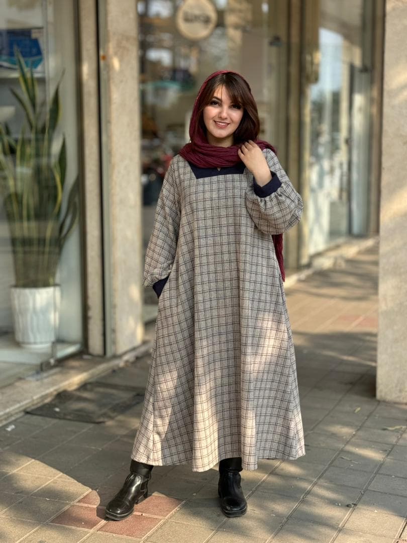 پیراهن هدیه طوسی خط مشکی زرشکی — تصویر ۳