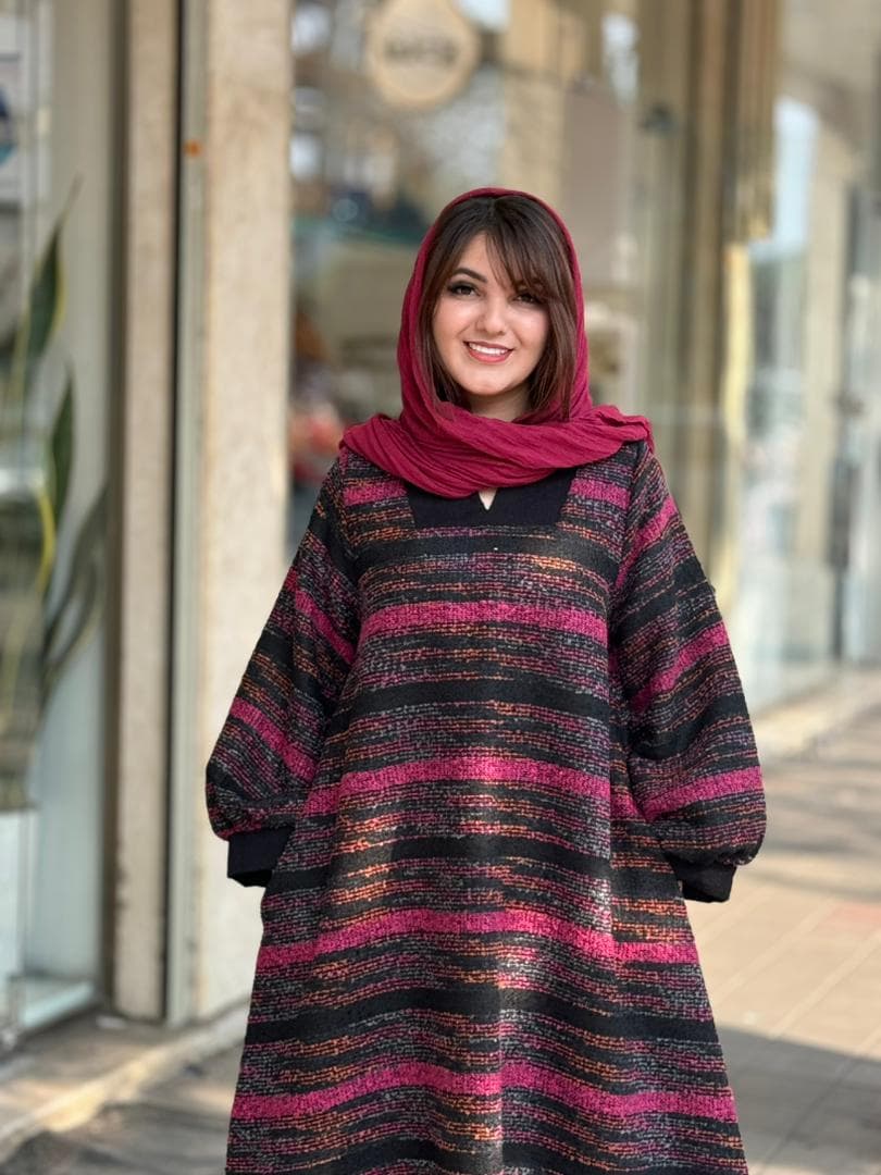 پیراهن هدیه مشکی سرخابی راه راه — تصویر ۴