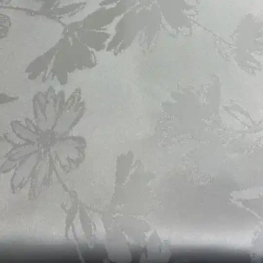 رومیزی ژاگارد دایره طرح کلارا — تصویر ۵