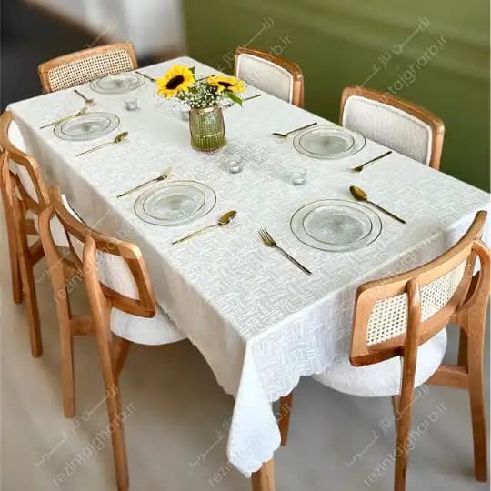 رومیزی ژاگارد مستطیل طرح یاسمین رزین تاژ