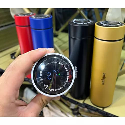 فلاسک هوشمند یونیک مدل دماسنج دار کد 05 گنجایش 0.5 لیتر — تصویر ۳