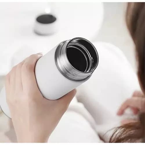 فلاسک هوشمند یونیک مدل دماسنج دار کد 05 گنجایش 0.5 لیتر — تصویر ۵