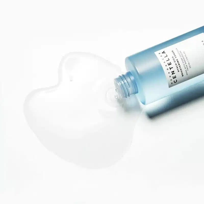 تونر روشن کننده سنتلا ماداگاسکار Skin1004 مدل Hyalu-Cica Brightening Toner(210 میل) — تصویر ۳