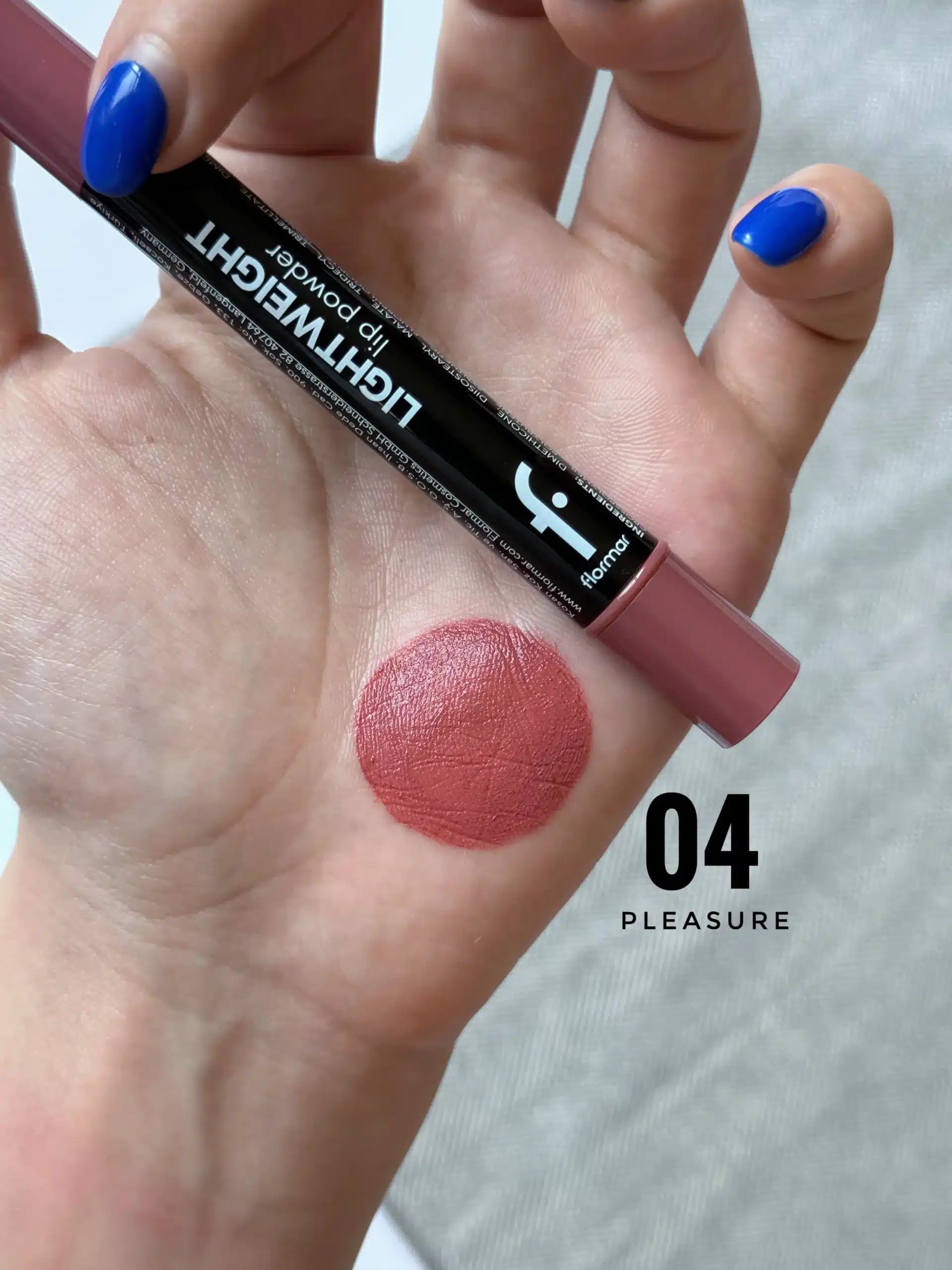 رژلب مایع سر اسفنجی فلورمار Flormar مدل Lightweight Lip Powder (تستر) — تصویر ۳