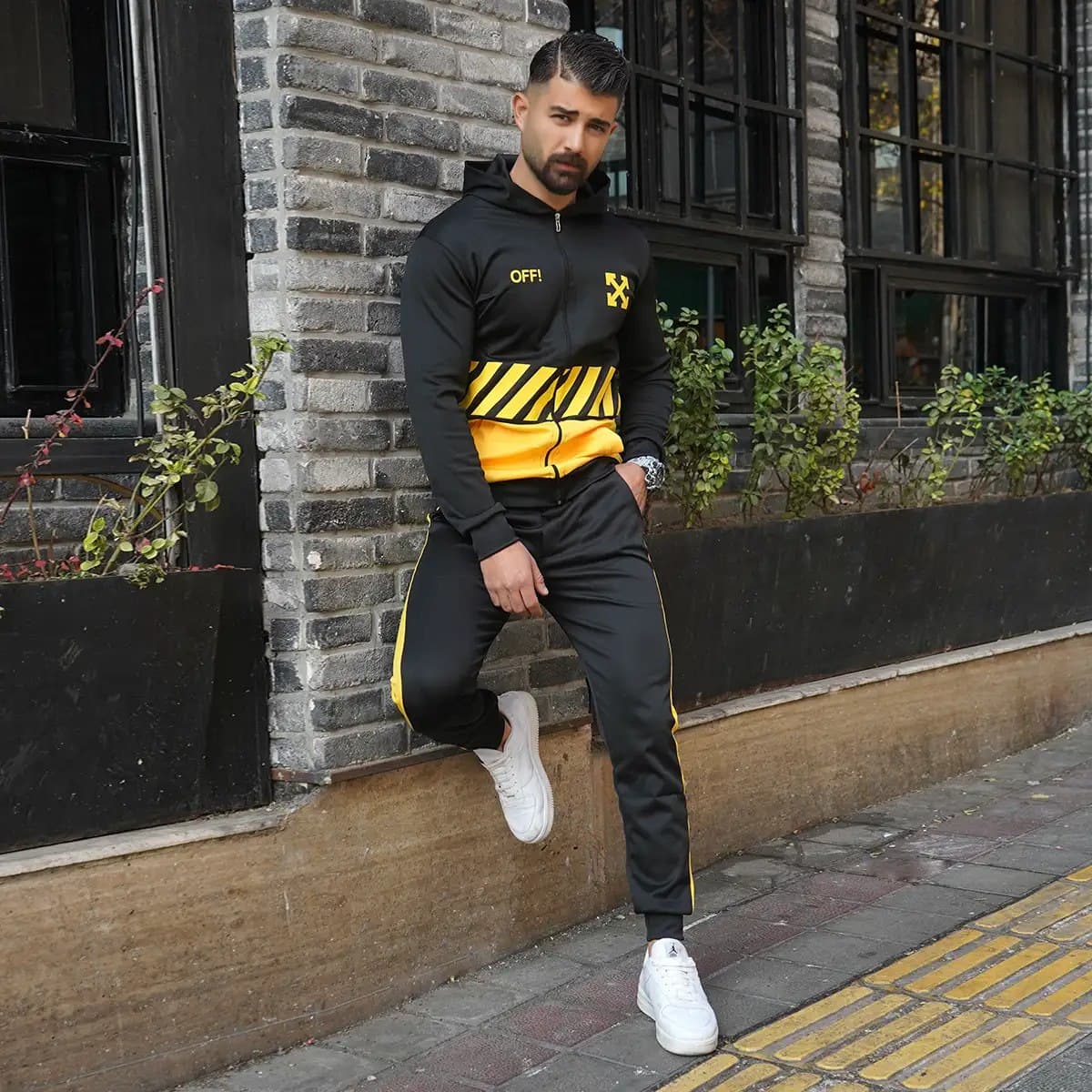 ست سوییشرت شلوار مردانه مشکی زرد off-white مدل Manga — تصویر ۴