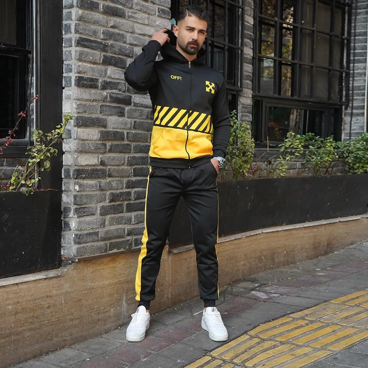 ست سوییشرت شلوار مردانه مشکی زرد off-white مدل Manga — تصویر ۵