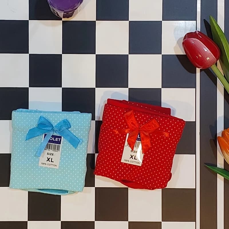 شورت زنانه مدل اسلیپ بغل پهن خالدار VIOLET کد KHGHA بسته 2 عددی — تصویر ۲
