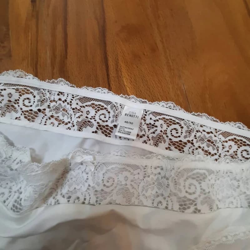 شورت زنانه جینا بنوتی مدل 2555 — تصویر ۳