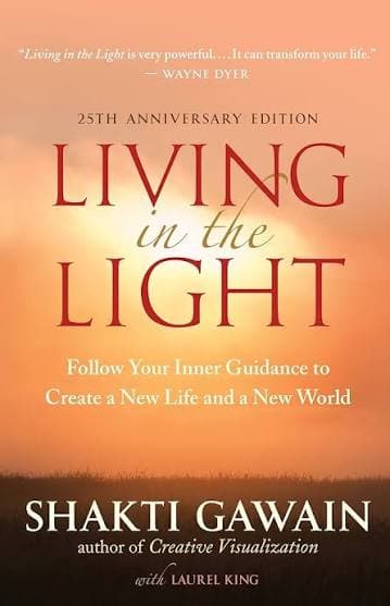 کتاب Living in the Light (زندگی در روشنایی) نسخه انگلیسی PDF | شاکتی گاوین — تصویر ۳