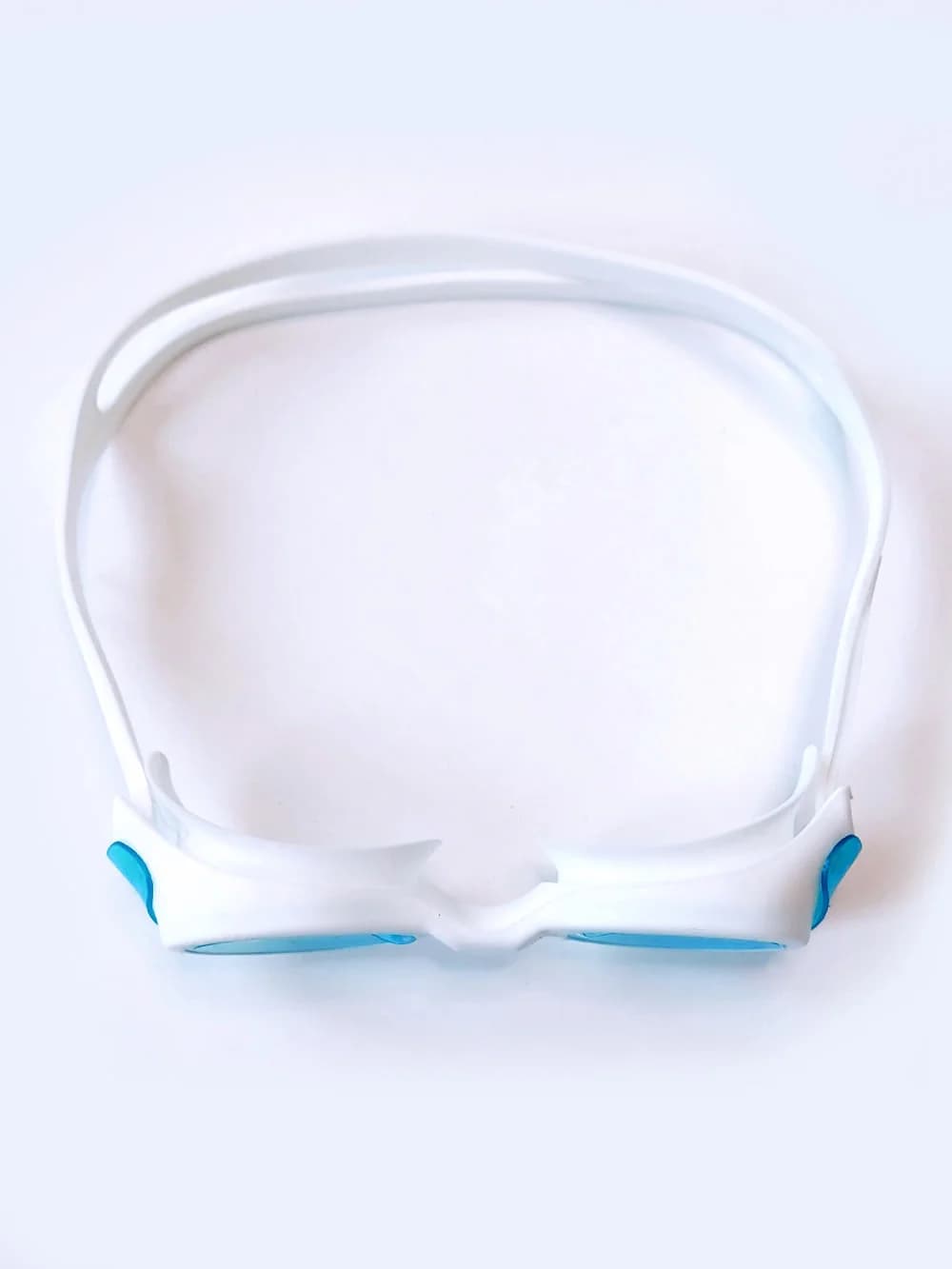عینک استخر بچه گانه برای استخر شنا سفید رنگ اسپیدو ( Speedo ) دخترانه و پسرانه — تصویر ۳