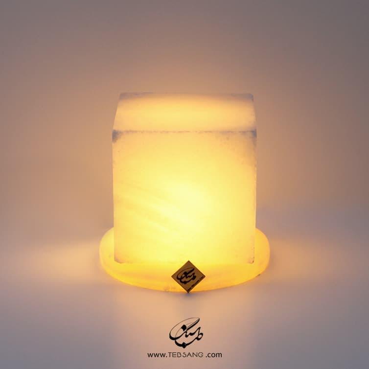 آباژور سنگ نمک طرح مکعب پایه سنگی