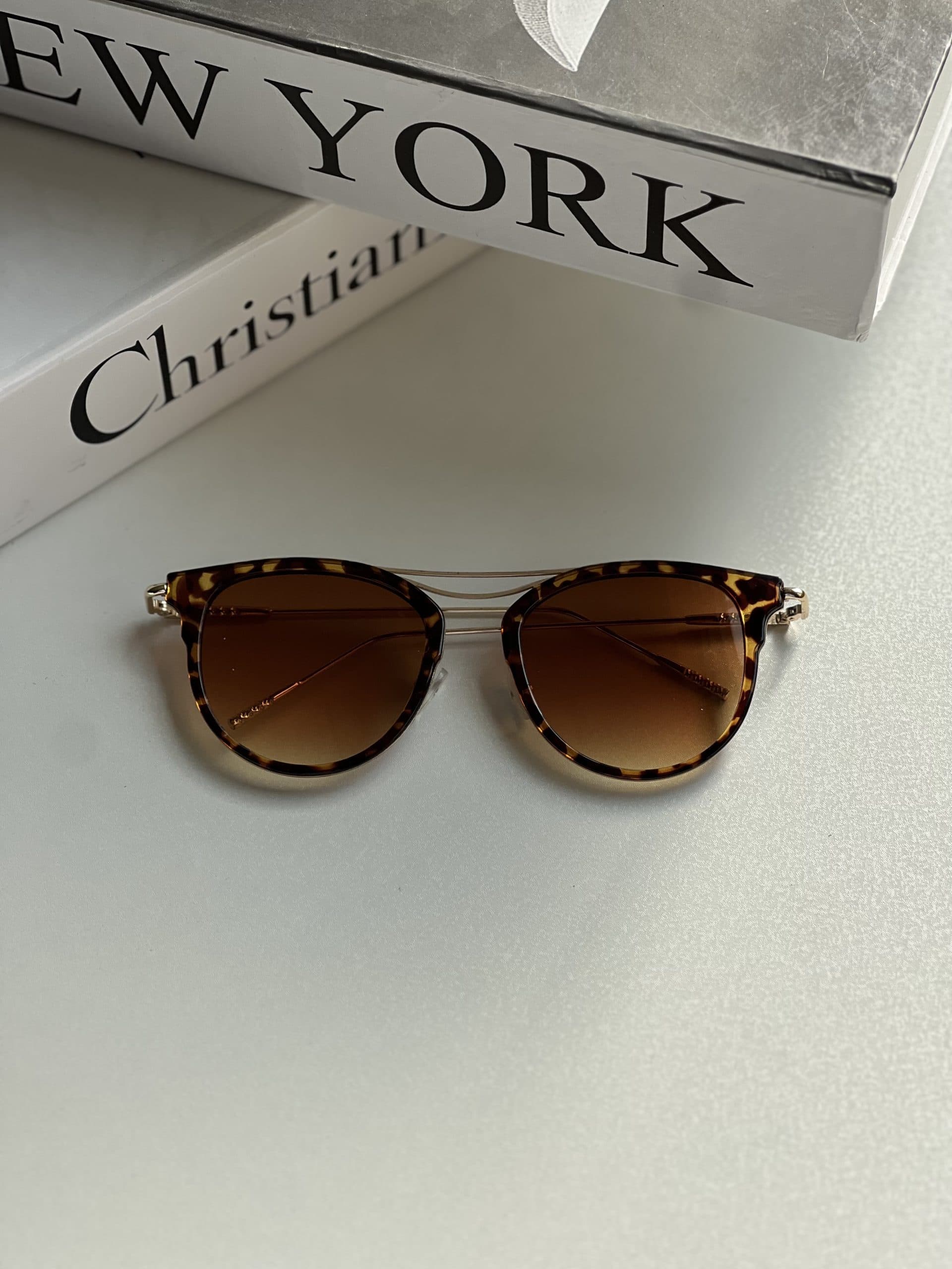 عينك آفتابي برند Dior زنانه پلنگی ترند يووي 400 — تصویر ۵