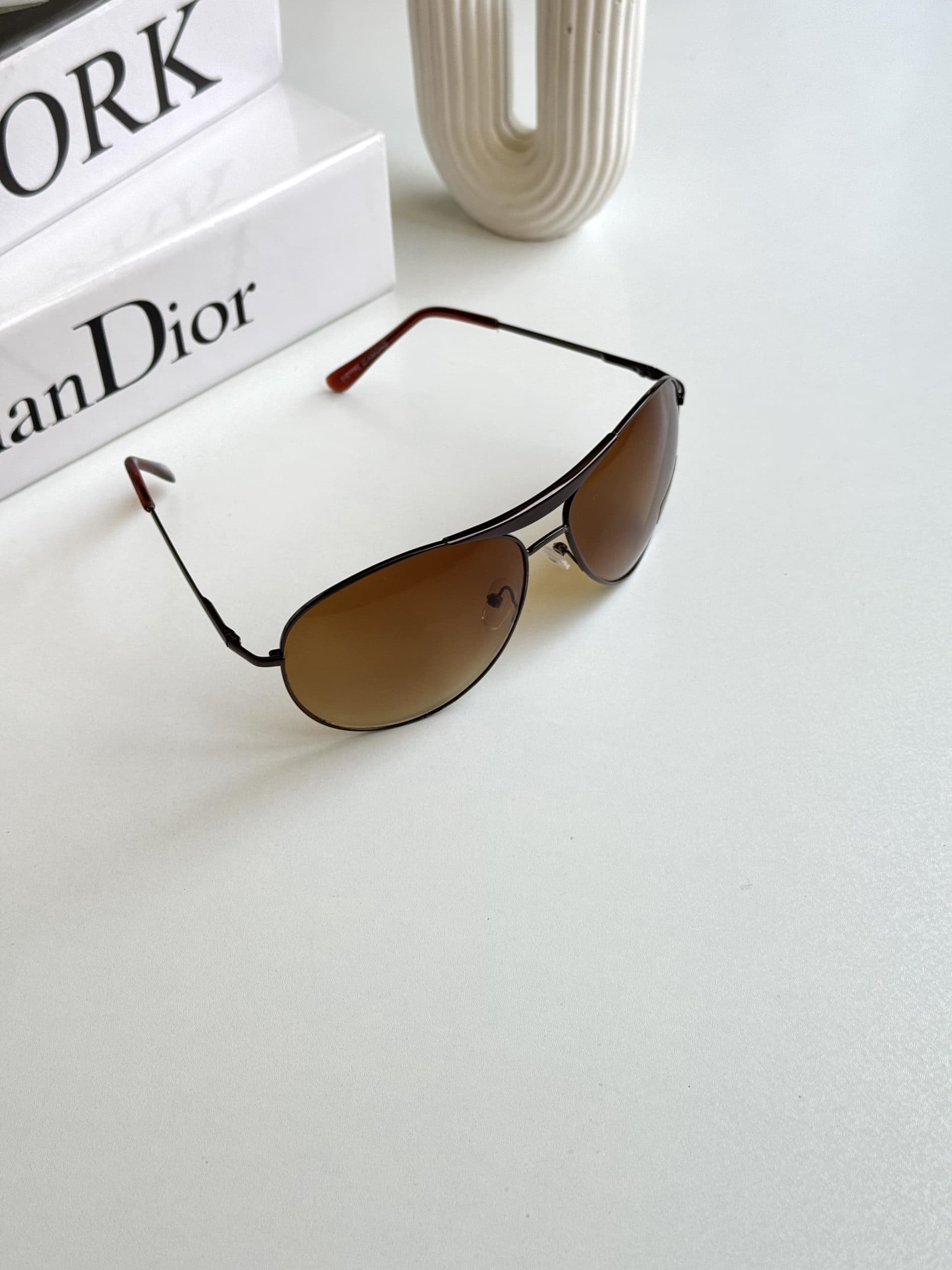 عينك آفتابي برند Rayban مردانه قهوه ای ترند يووي 400 — تصویر ۲