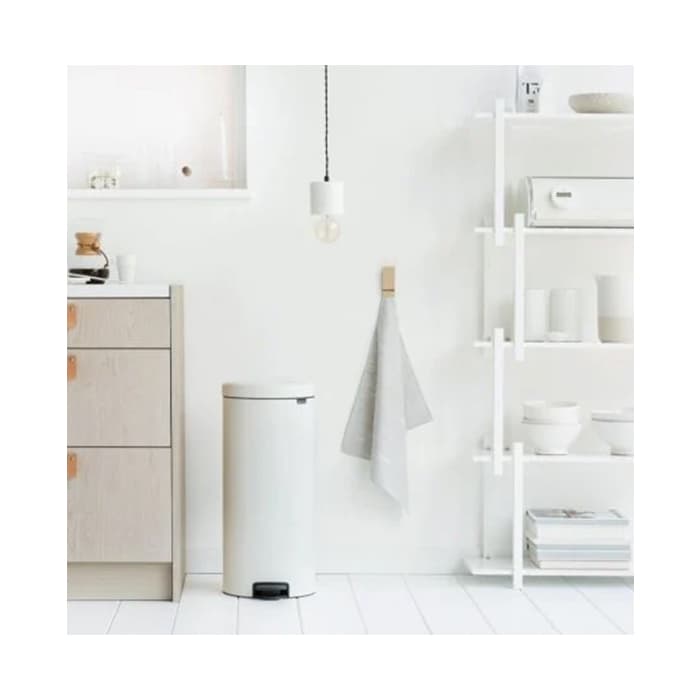 سطل زباله 30 لیتر سفید برابانتیا | Brabantia NEWICON PEDAL BIN — تصویر ۲