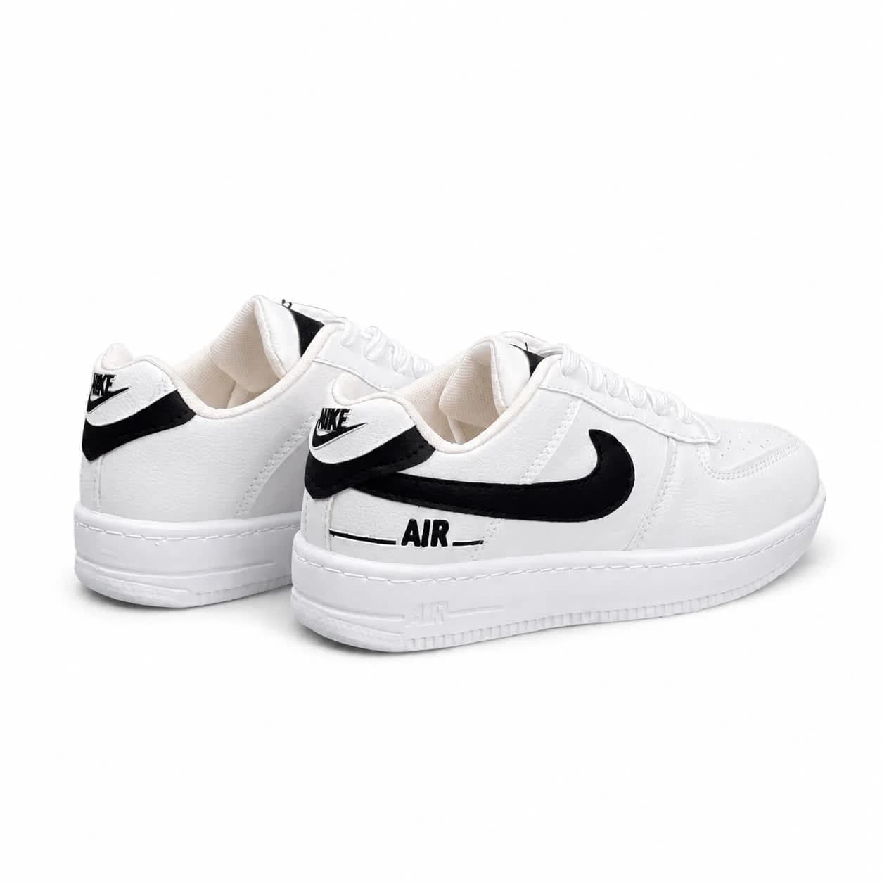 کفش کتانی مردانه زنانه و بزرگ پا مدل ایرفورس مشکی سفید Nike Air Force — تصویر ۱۰