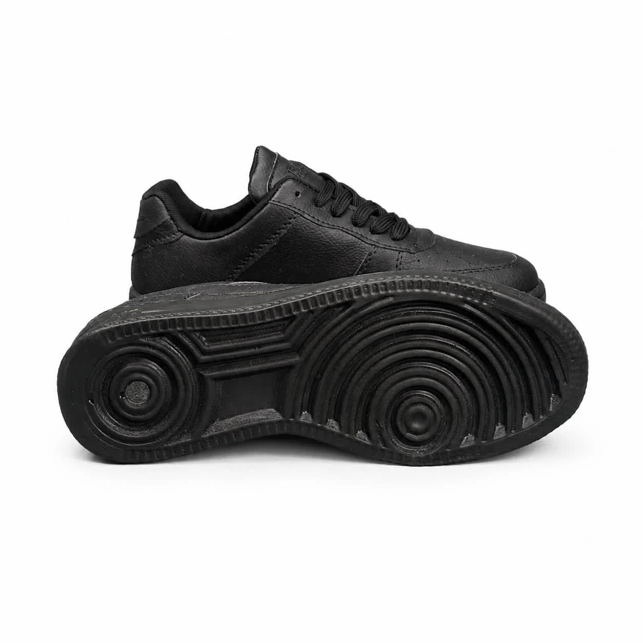 کفش کتانی مردانه زنانه و بزرگ پا مدل ایرفورس مشکی Nike Air Force — تصویر ۴