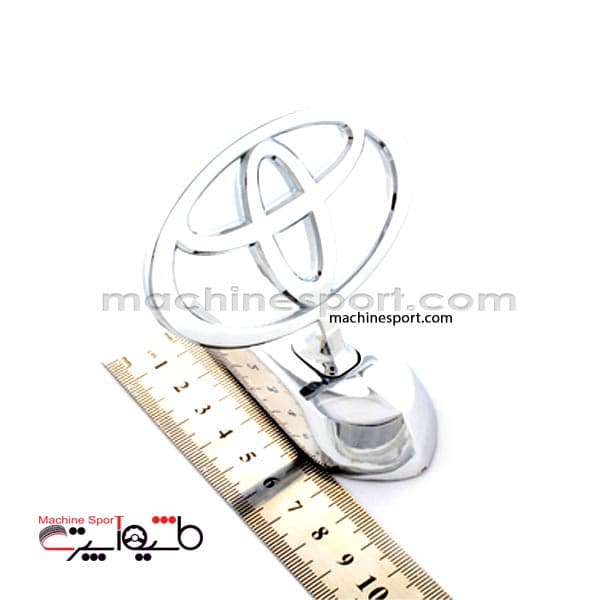 آرم روی کاپوت ایستاده تویوتا TOYOTA — تصویر ۳