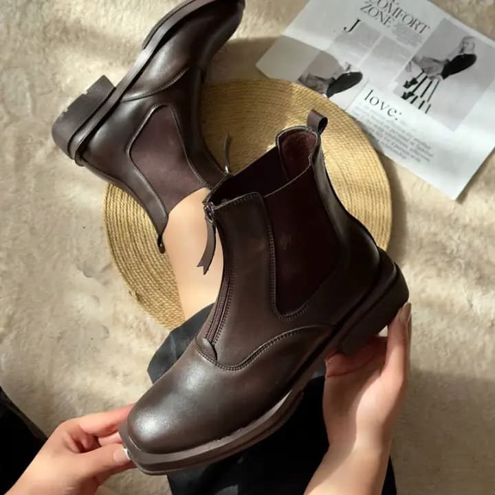 بوت چرمی زنانه ورنی مشکی و قهوه‌ای