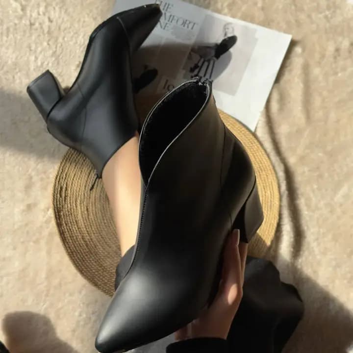 بوت زنانه چرمی مشکی پاشنه ۵ سانت باغ سپهسالار