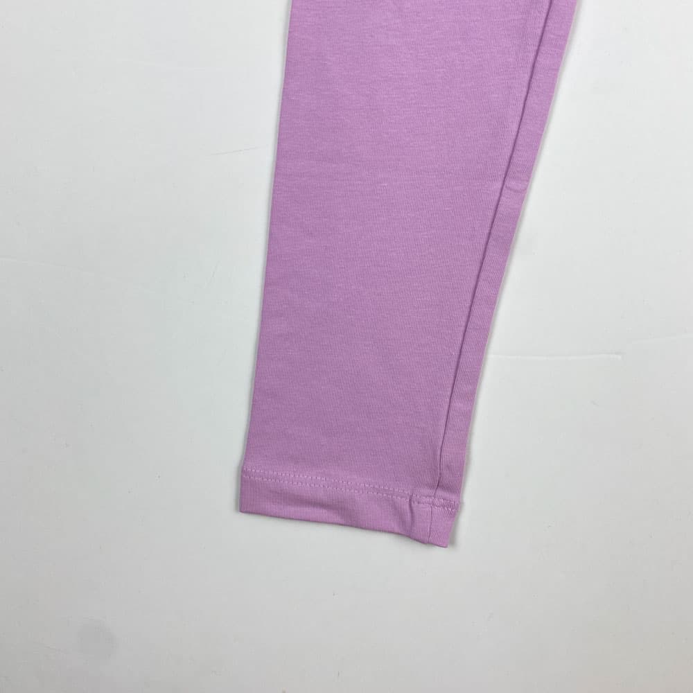 شلوار دخترانه طرح ساده کمرکش یاسی رنگ – 4 تا 6 سال — تصویر ۳