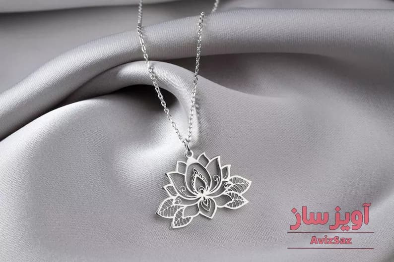 گردنبند گل نیلوفر (گل لوتوس) کد 102129