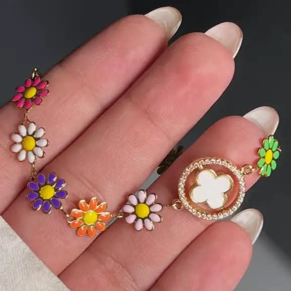 دستبند زنانه و دخترانه استیل طرح دولاین آویز استوانه ای ضد حساسیت رنگ ثابت کد atk — تصویر ۳
