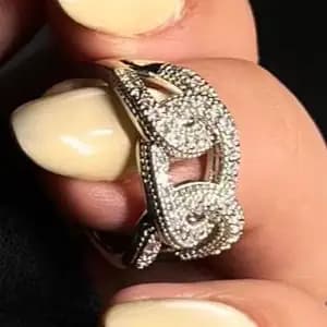 انگشتر زنانه و دخترانه جواهری طرح کارتیری آب نقره ضد حساسیت رنگ ثابت فری سایز کد atk