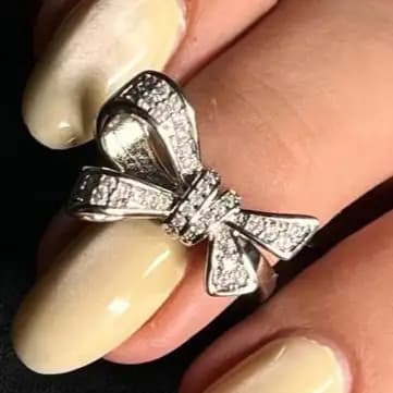 انگشتر زنانه و دخترانه جواهری طرح پاپیون نگینی آب نقره ضد حساسیت رنگ ثابت فری سایز کد atk