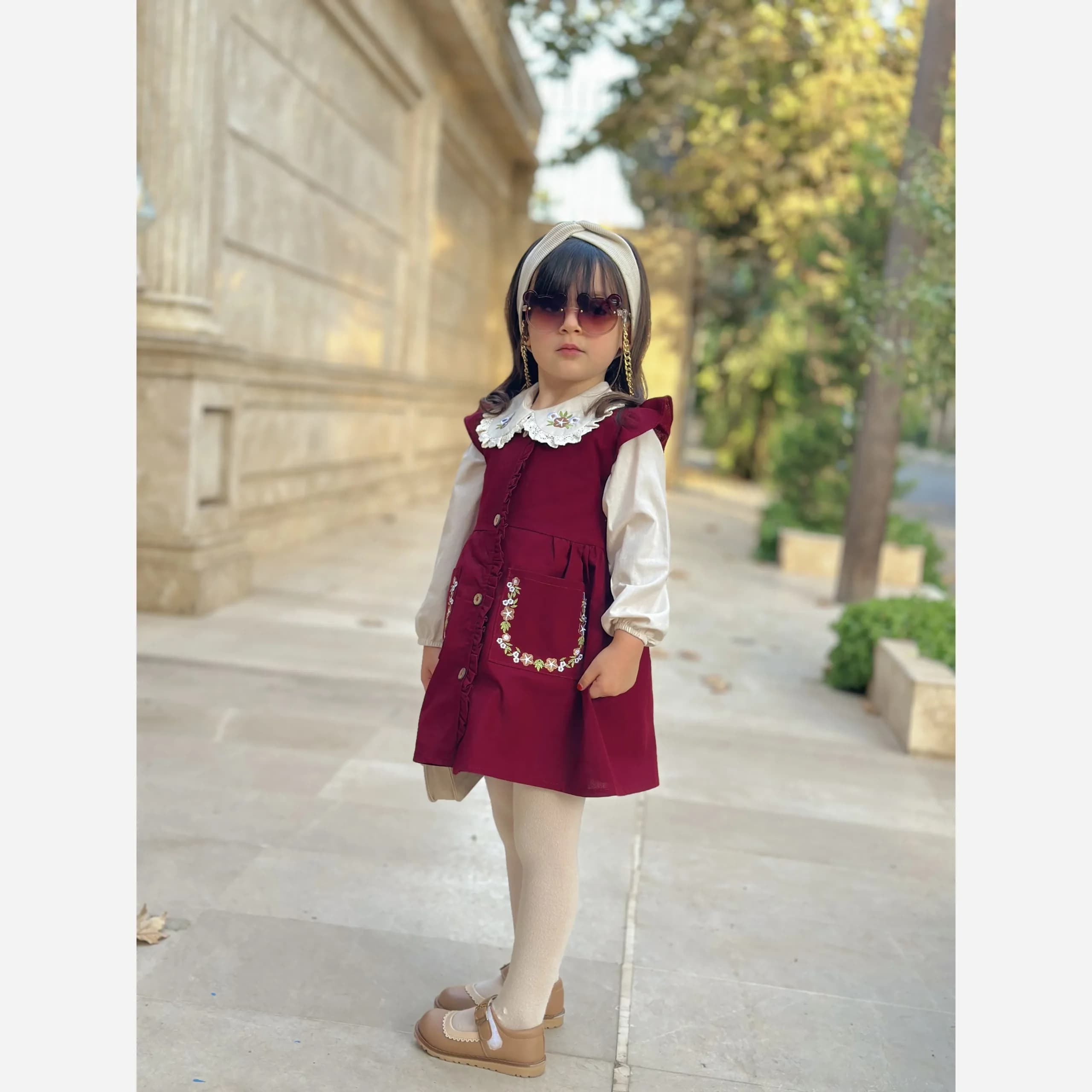 ست شومیز و سارافون دخترانه جنس لینن کتان رنگ زرشکی سایز 3 تا 9 سال — تصویر ۳